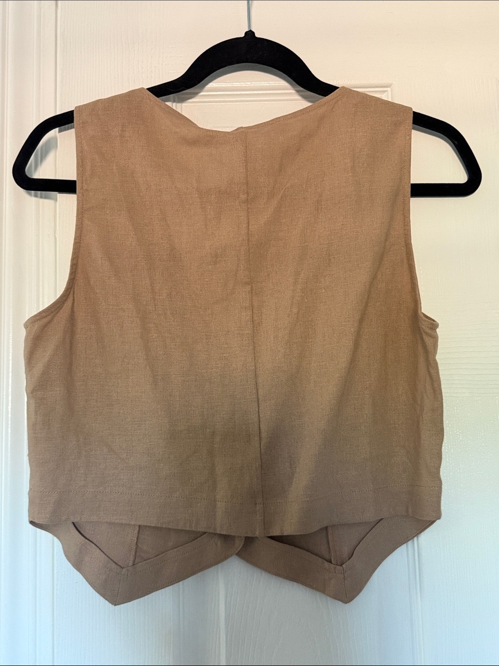 Elodie Tan Button-Front Sleeveless Vest - Picture 3 of 3